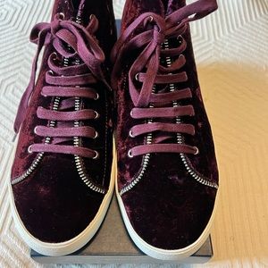Women’s Rebecca Minkoff burgundy velvet Zaina Açaí